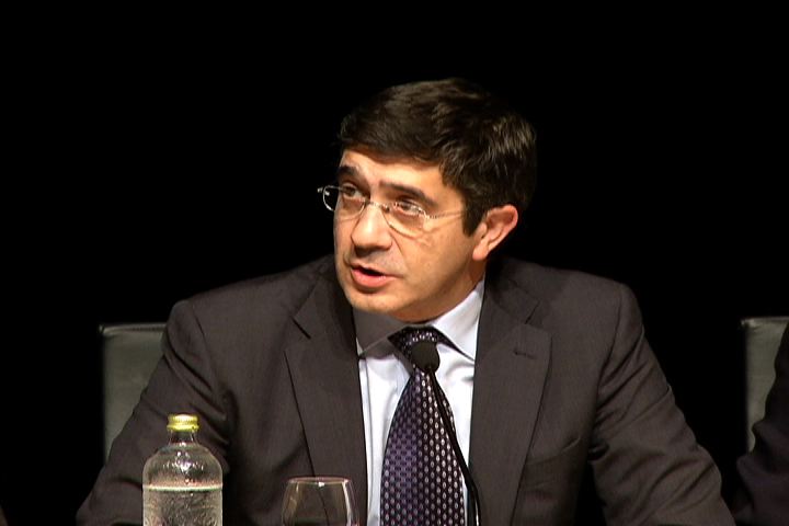 Video El Lehendakari plantea una "política científica de país" que sea "lugar de encuentro" para todas las formaciones políticas 