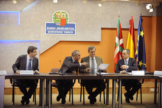 El Gobierno Vasco "garantiza" la financiación de viviendas protegidas durante 2010