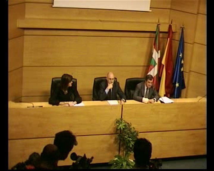Video Convenio de colaboración para acceder a informacíon registral gratuita por vía telemática