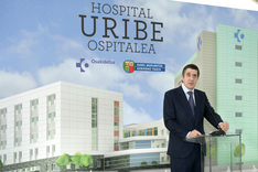 Urdulizko Uribe ospitaleko lehen harria jartzea