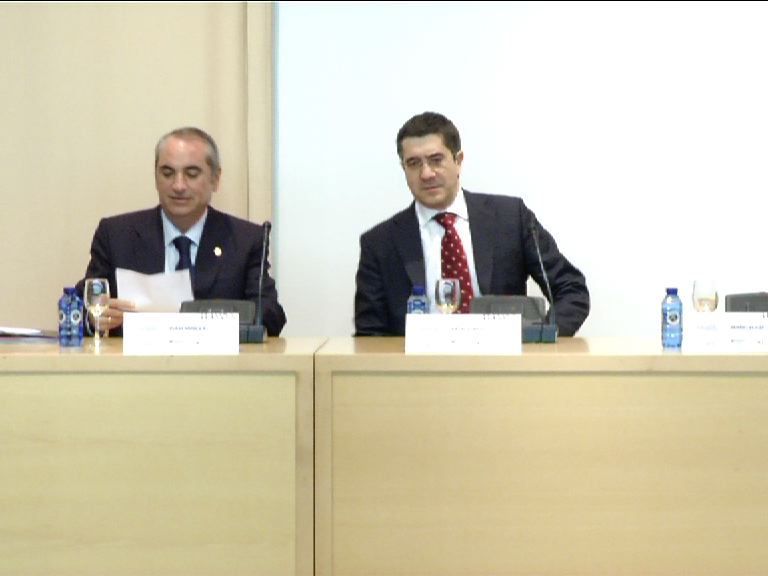 Video Lehendakariak herri administrazioei beren egiturak gardentasuna eta parte-hartzea “oinarri" gisa hartuz “antolatu” eta “arrazionalizatzera” animatu ditu