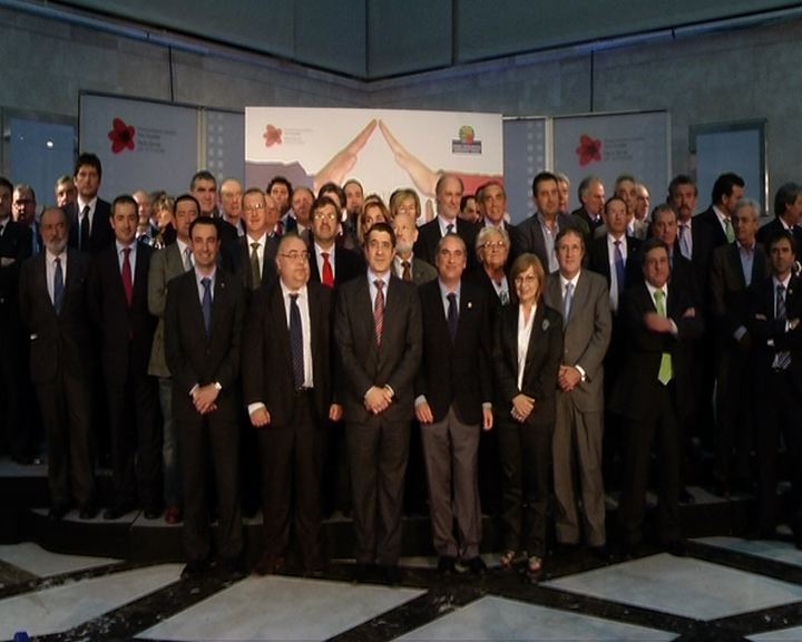 Video Más de 70 agentes sociales y económicos suscriben el Pacto Social por la Vivienda