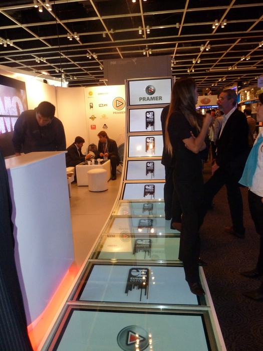 Stand2