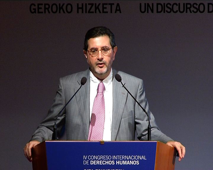 Gonzalo Maestro Buelga Catedrático de Derecho Constitucional. Universidad del País Vasco. España. [31:42]