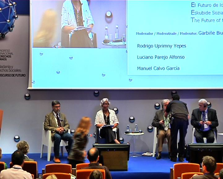 Ponencias de Rodrigo Uprimny, Luciano Parejo, Manuel Calvo en el IV Congreso de Derechos Humanos [128:56]