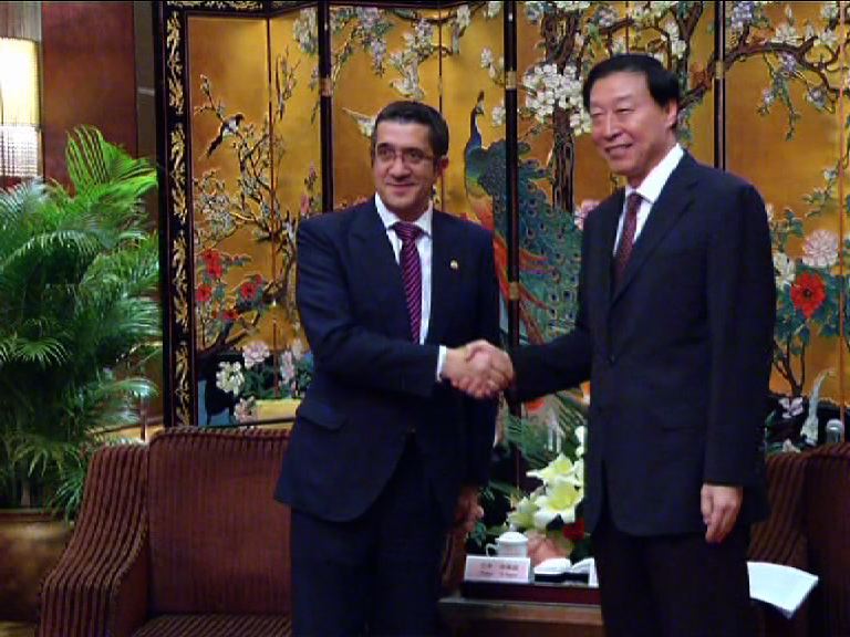 Video Lehendakaria Jiangsu-ko gobernadorearekin batzartu da “bi eskualde handi” hurbiltzeko