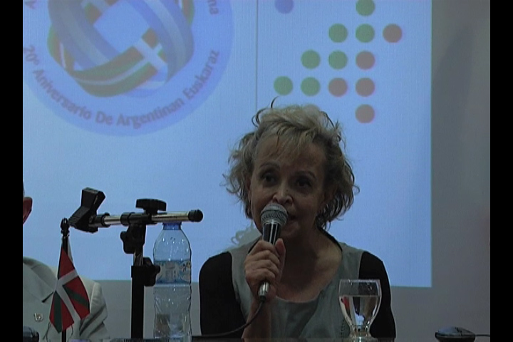 Video Julián Celaya, Elvira Cortajarena y Aizpea Goenaga se reunieron con los representantes de la colectividad vasca en Argentina