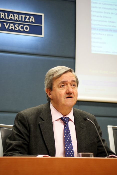 Carlos_aguirre