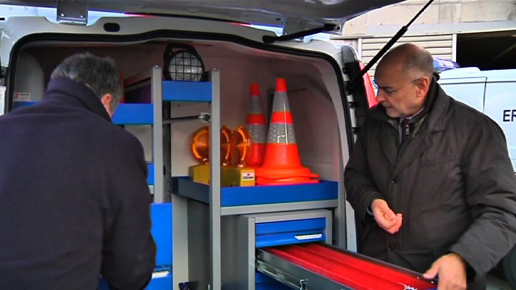 Video Ertzainek ibilgailu blindatu berrientzako hobekuntzak proposatu ahal izango dituzte