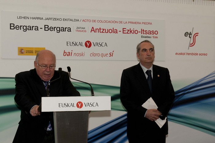 110324_002prensa