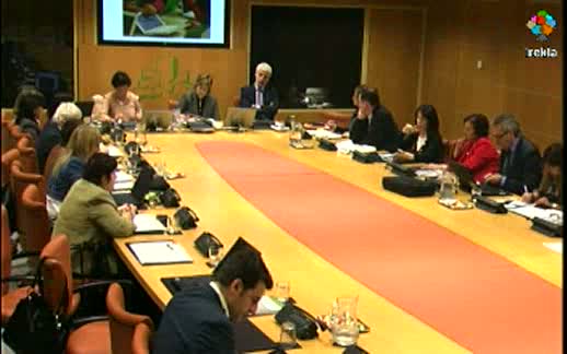 Video Comparecencia: Consejera de Educación, Universidades e Investigación. Eskola 2.0 (6-04-2011)  2ª parte