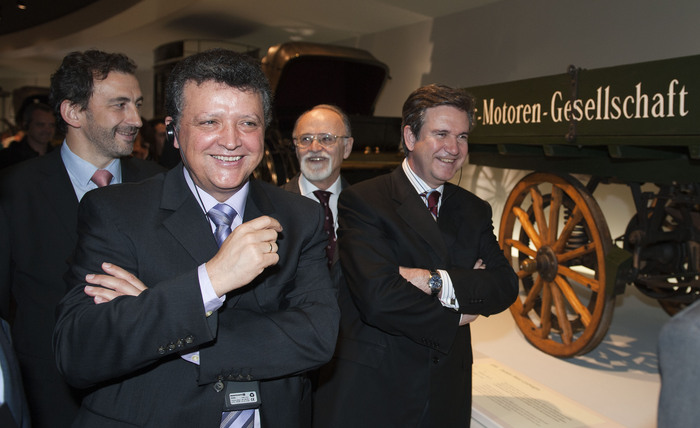 2011_06_08_mercedes_unda_titos_visita_museo