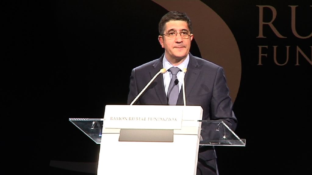 Video El Lehendakari asegura que estamos tocando el final del terrorismo “con los dedos”