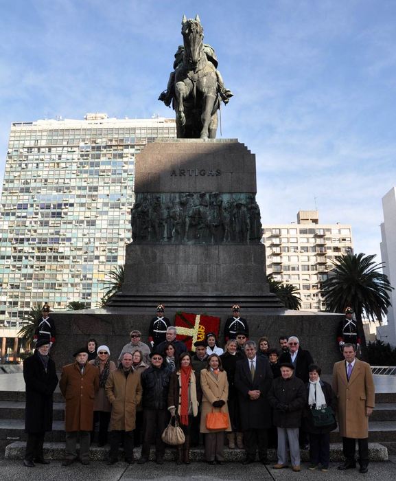 Monumentoartigas2