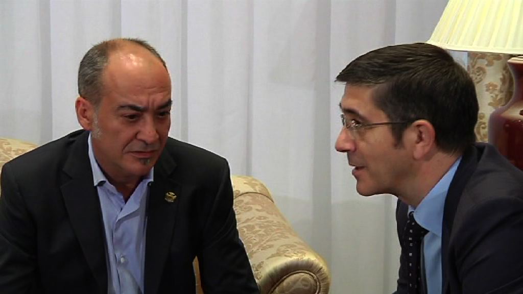 Video  Lehendakariak “interes partikularrak” alde batera utzi eta herritarren kezkekin “bat etortzeko” proposatu die ahaldun nagusiei