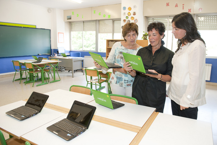 2011_09_02_educacion_nuevo_curso_san_martin_aula_ordenadores