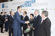 Lehendakariak euskal enpresarioek egindako lana nabarmendu du nahiz eta ETAren mehatxua bizi