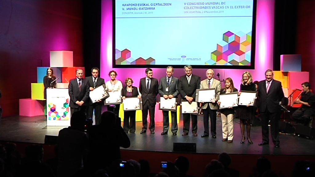 Video Lau kontinentetako euskaldunak Donostiara iritsi dira