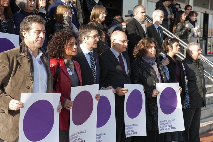 2011_11_25_lhk_concentracion_violencia_mujeres3