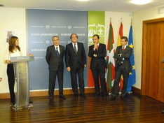 La Delegación del Gobierno Vasco en Madrid recibe a Ministros y altos cargos vascos que han formado parte del Gobierno saliente