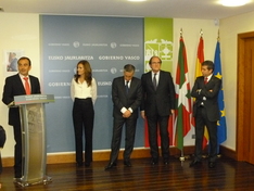 La Delegación del Gobierno Vasco en Madrid recibe a Ministros y altos cargos vascos que han formado parte del Gobierno saliente