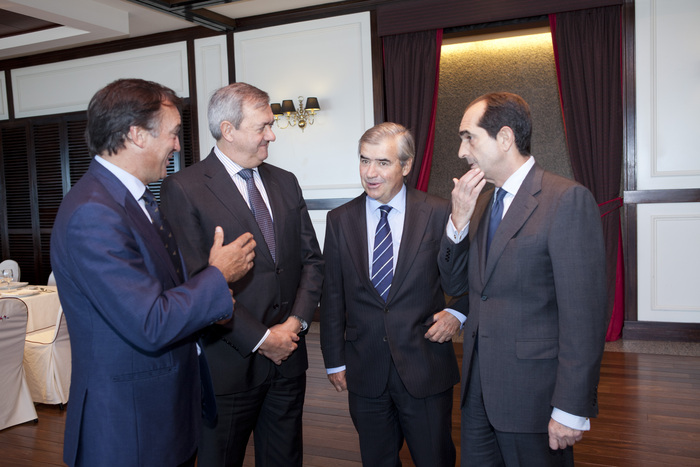 Economia_club_maritimo_abra6