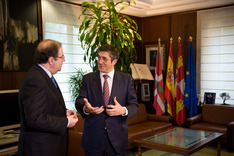 Euskadi y Castilla y León firman un amplio acuerdo de colaboración para mejorar el bienestar de los ciudadanos 
