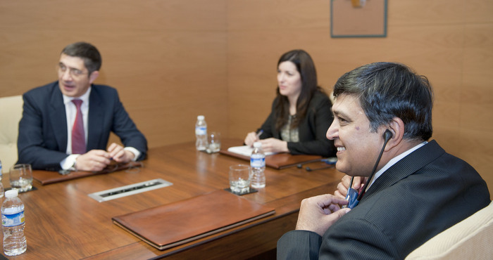 2012_02_02_lhk_embajador_indio7