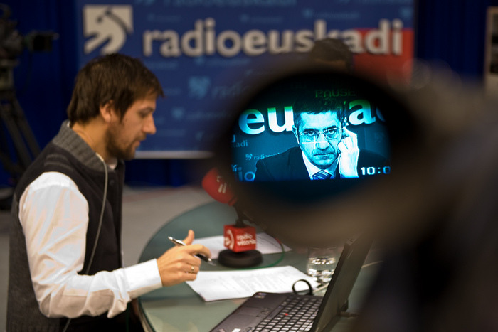 2012_02_06_lehen_radio_eus_013