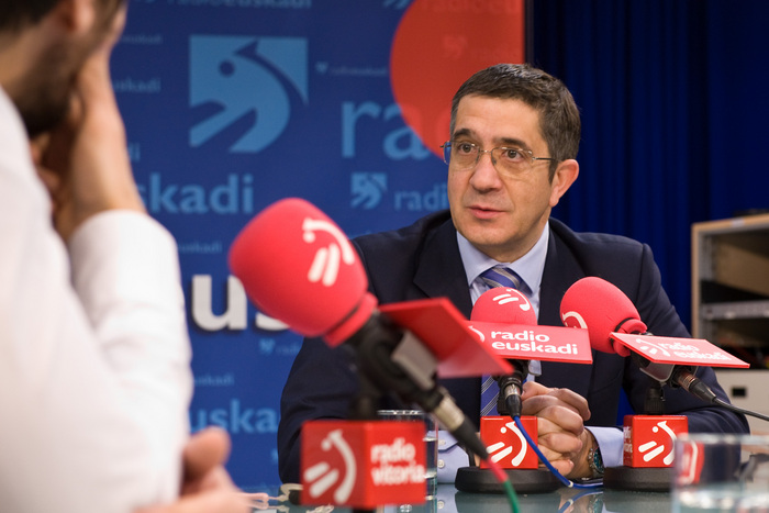 2012_02_06_lehen_radio_eus_020
