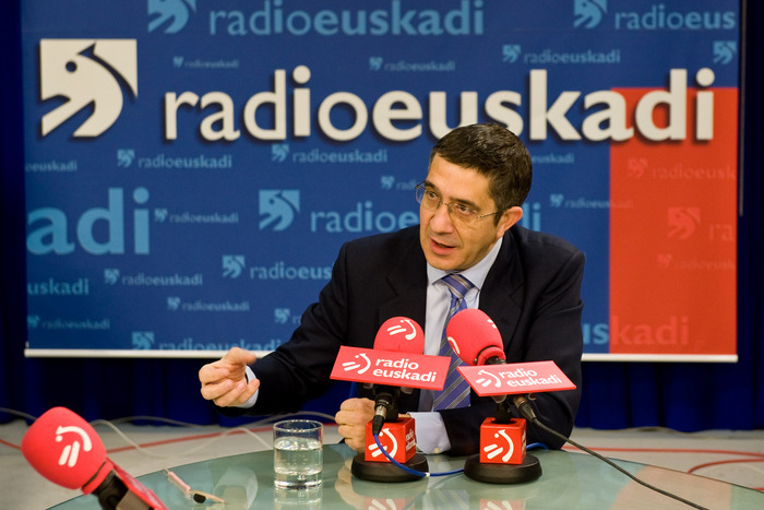2012_02_06_lehen_radio_eus_026