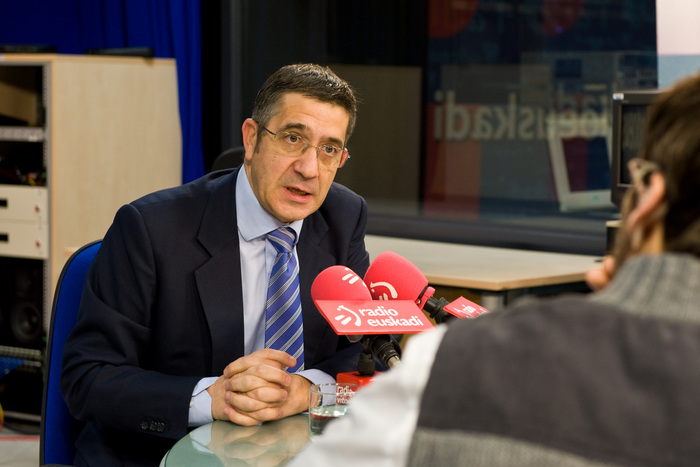 2012_02_06_lehen_radio_eus_028