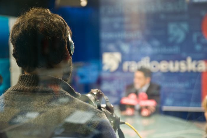 2012_02_06_lehen_radio_eus_038