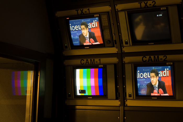 2012_02_06_lehen_radio_eus_040