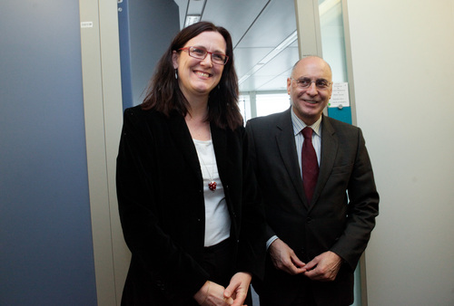 Ares informa a la Comisaria de Asuntos de Interior, Cecilia Malmström, de los proyectos sobre memoria y convivencia 