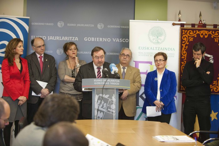 2012_02_29_presentacion_etxepare_madrid_02