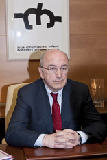El Lehendakari y Joaquín Almunia coinciden en la necesidad de tener “más Europa”