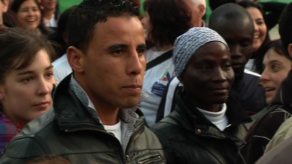 Video Mejora la actitud de los vascos hacia los inmigrantes 