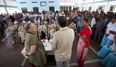 El Lehendakari firma un acuerdo de colaboración con la Fundación Vicente Ferrer para mejorar la atención a mujeres embarazadas