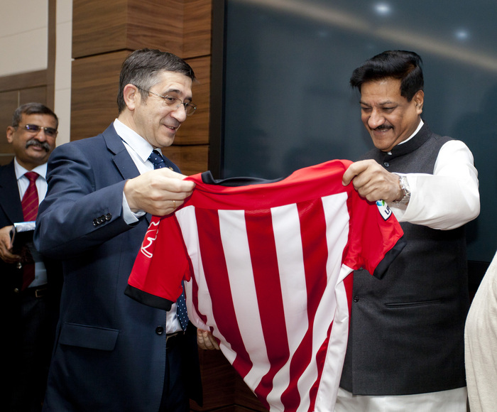 2012_03_19_presidente_maharastra10