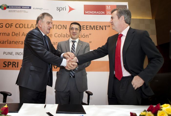 2012_03_19_firma_mondragon_spri16