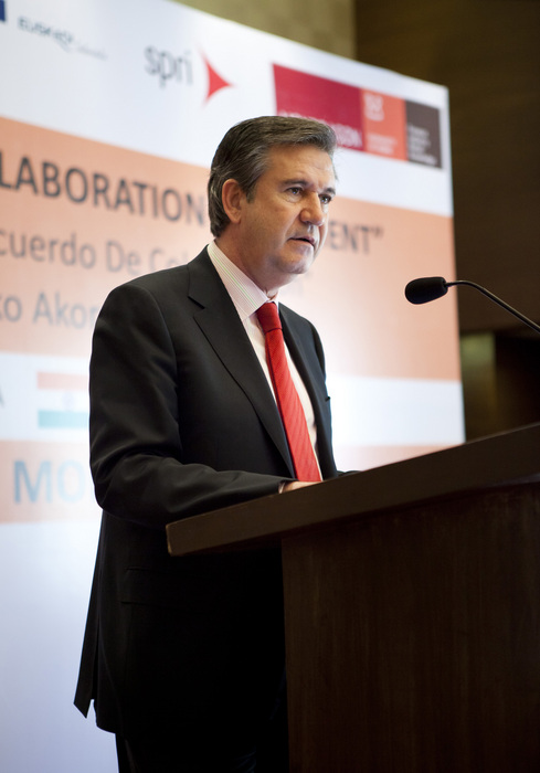 2012_03_19_firma_mondragon_spri8