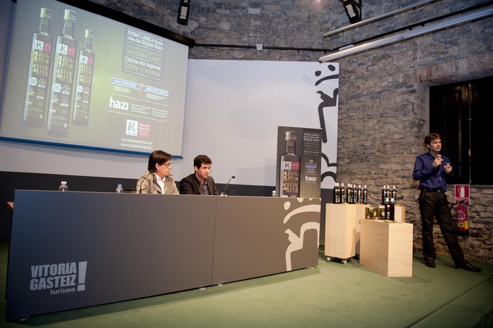 2012_03_23_unzalu_aceite_oliva_label_11