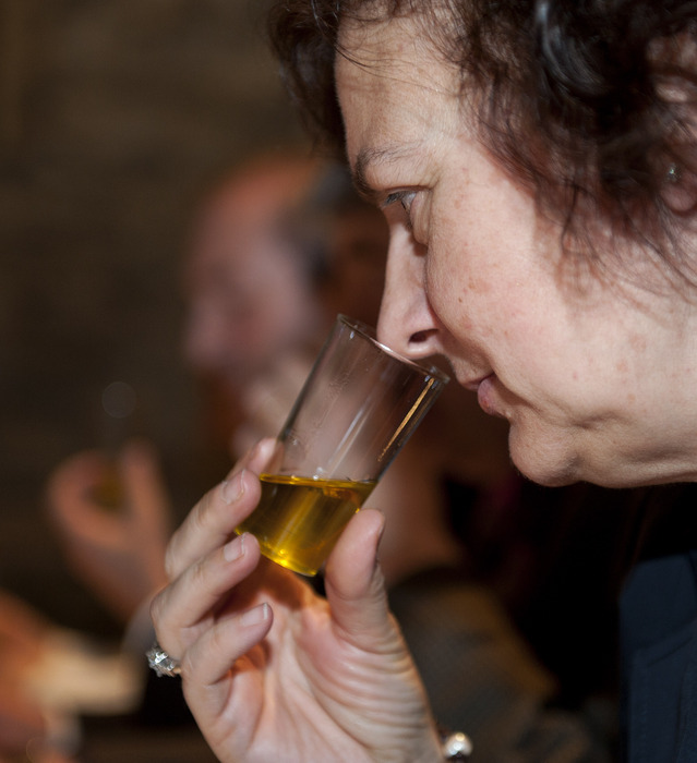 2012_03_23_unzalu_aceite_oliva_label_12