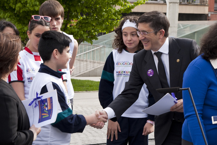 2012_04_26_lehen_educacion_044