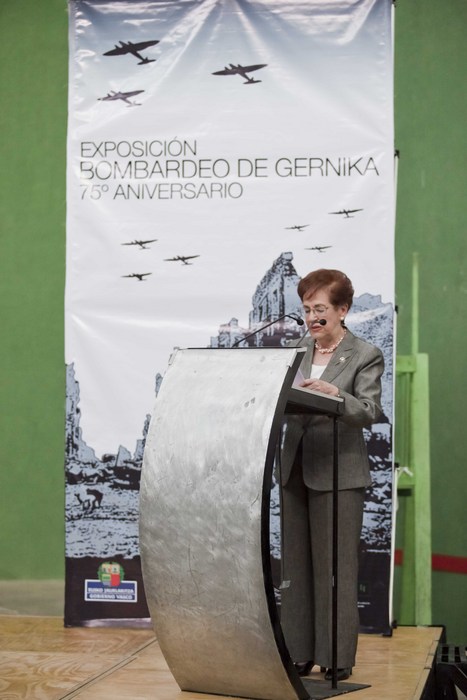 Expo_bombardeo_gernika_17