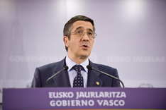 Lehendakari: "El Gobierno Vasco va a seguir y va a seguir defendiendo los intereses de la sociedad vasca"