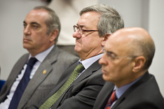 Lehendakari: "El Gobierno Vasco va a seguir y va a seguir defendiendo los intereses de la sociedad vasca"