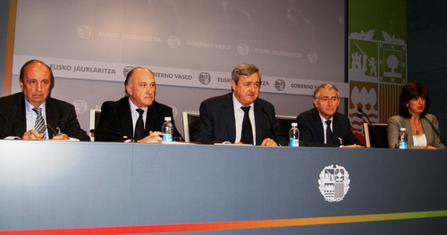 El Gobierno firma los Convenios de reafianzamiento por importe de 550 millones de euros que posibilitarán un apalancamiento por encima de 1.000 millones
