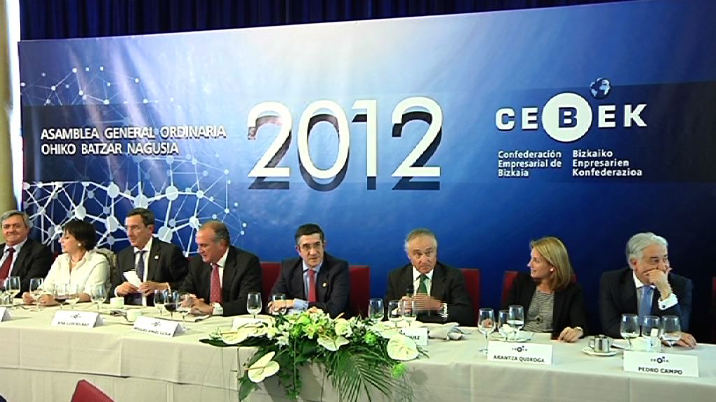 Video Lehendakari: "Los recortes abocan a una espiral de estancamiento y mayores problemas"